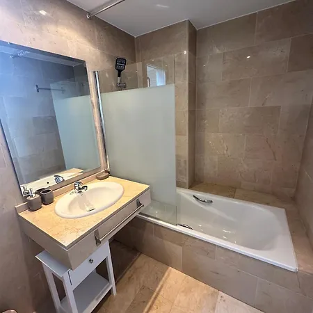 公寓 Luxury 3 Bdr By The *